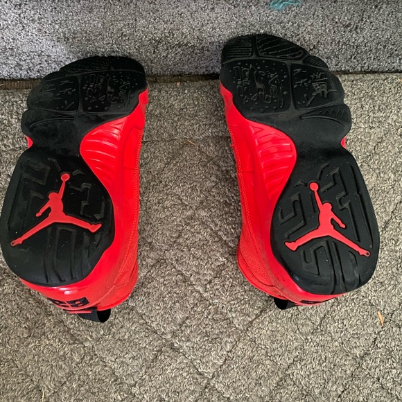 Jordan’s Men Air Jordan 9 Retro “Chili Reds” Size 9.5 - Picture 3 of 6